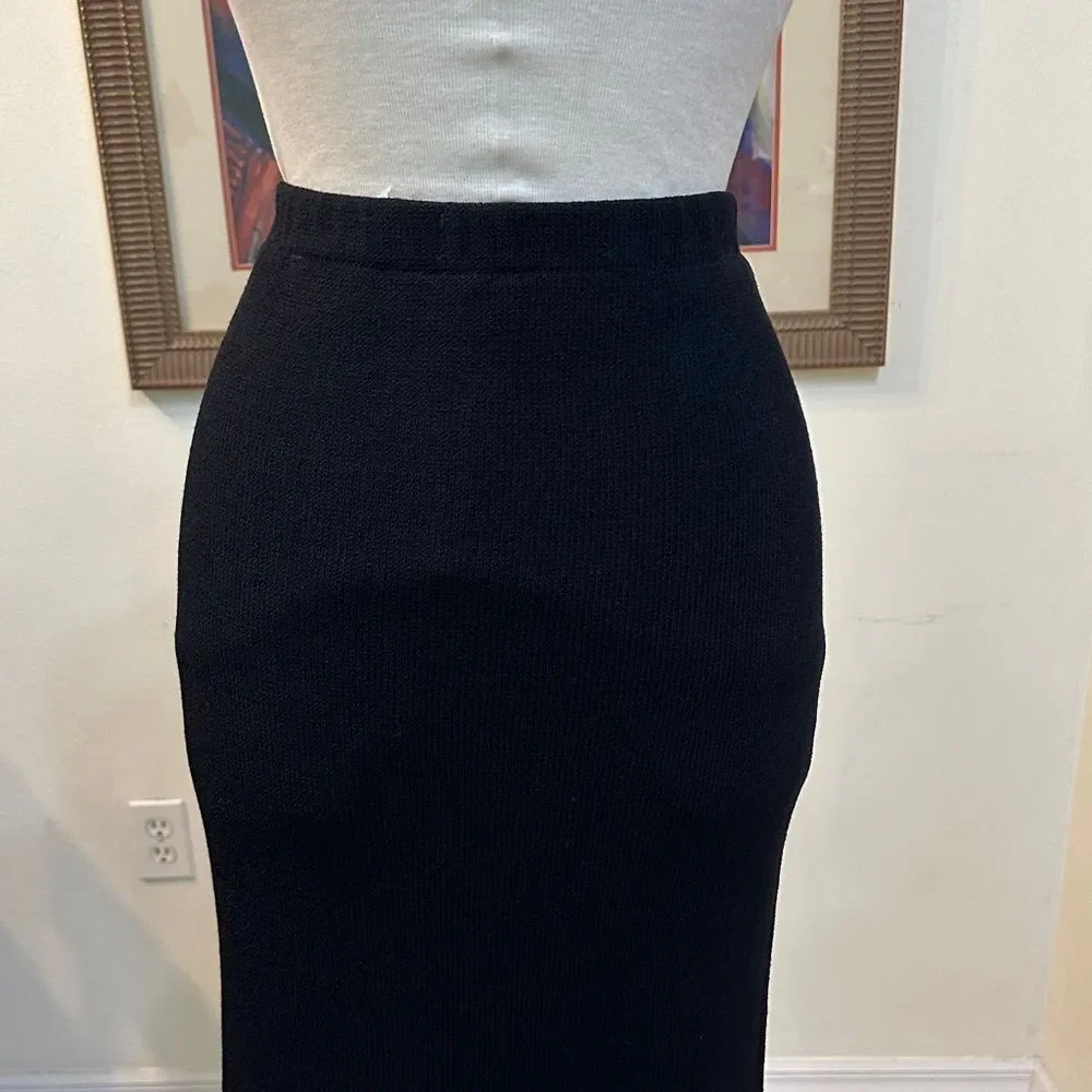 St. John Collection Black Santana Knit Long Skirt w/ Side Slit Size 10 - Picture 8 of 10